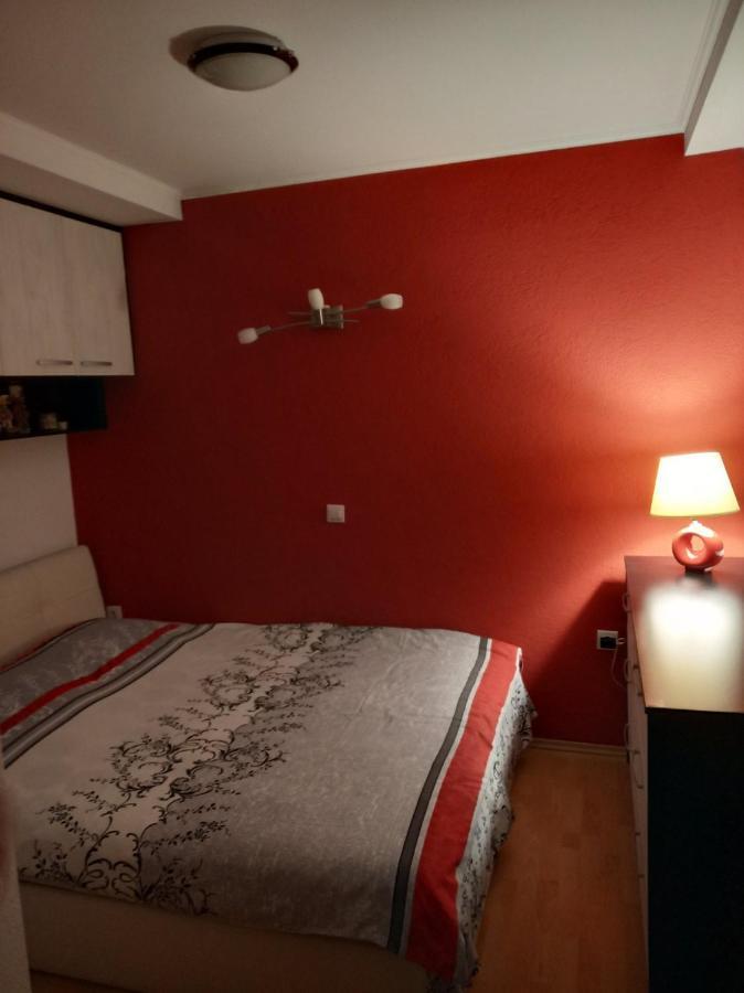 Brand New Apt In City Center 비톨라 외부 사진
